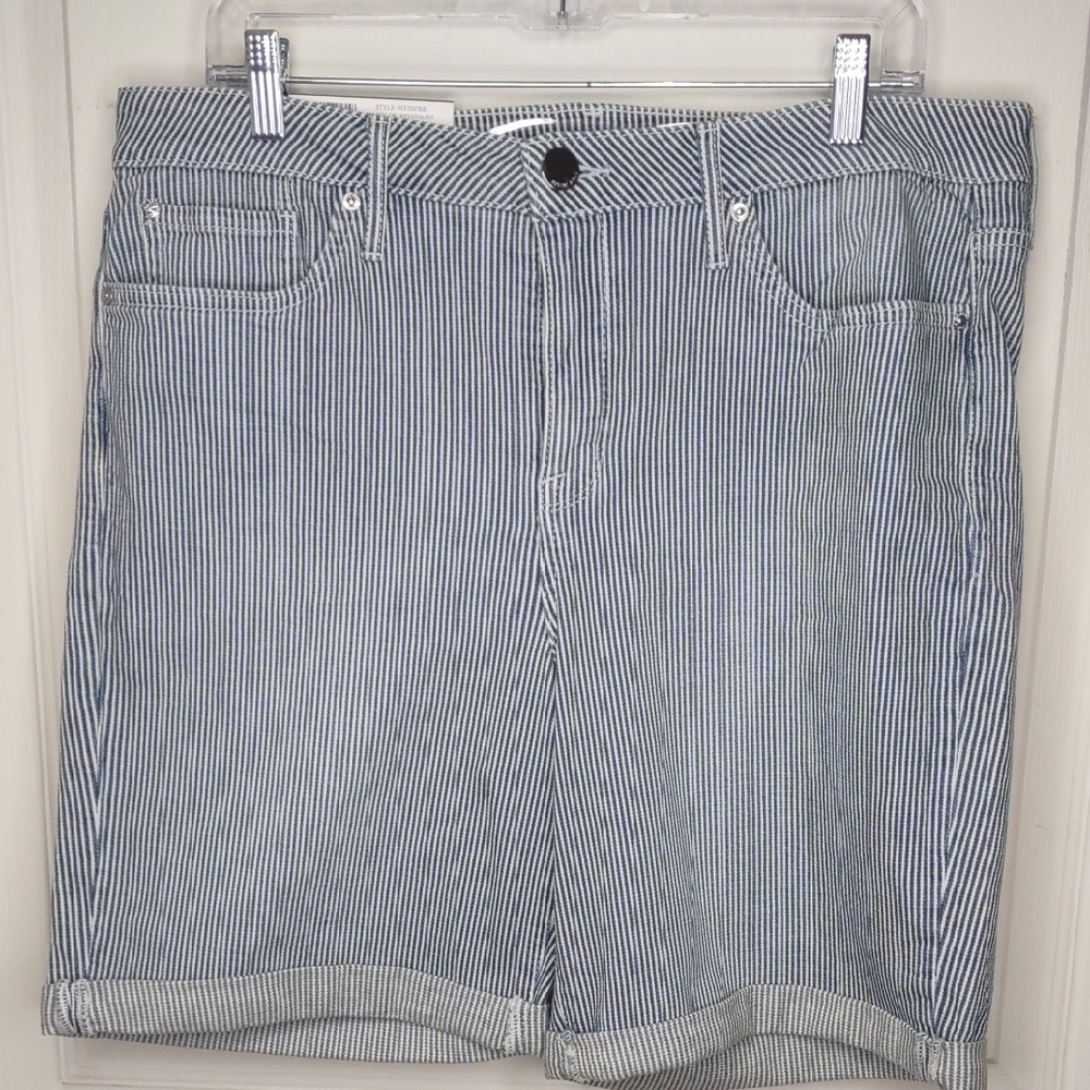 Seven7 Jeans 9" Sunset Bermuda Shorts